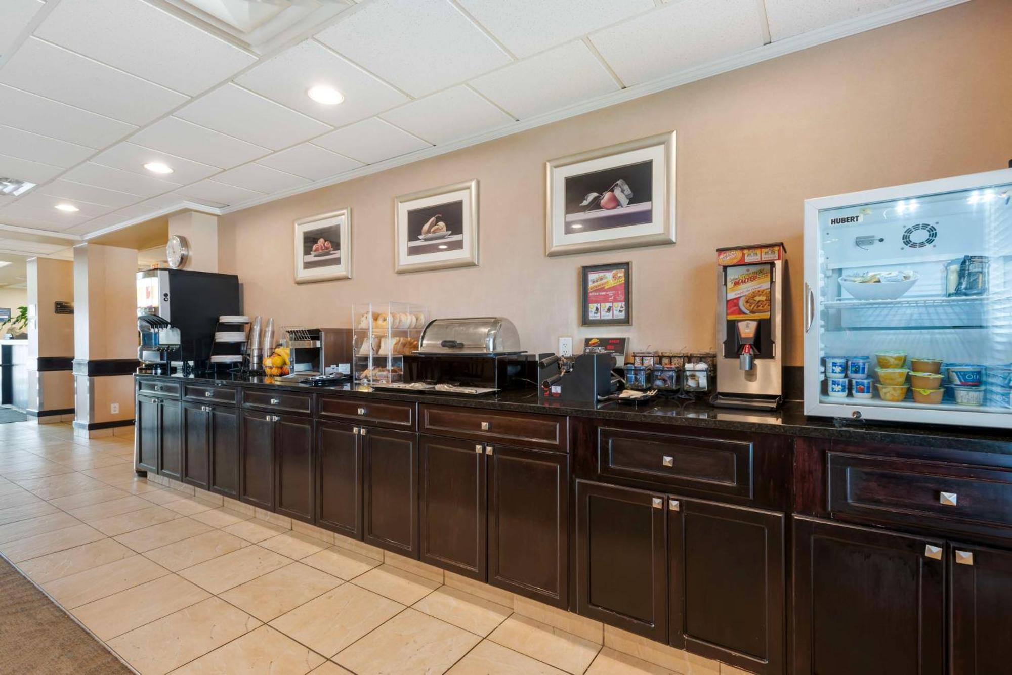 Best Western Rocky Mountain House Exterior foto